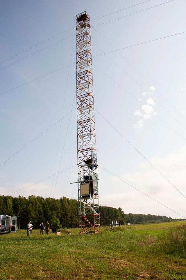 跨越一公里：美海军研究实验室测试1.6kW微波无线输电技术