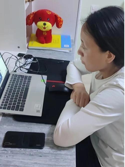 经典引领成长，育源中学云上悦读进行时