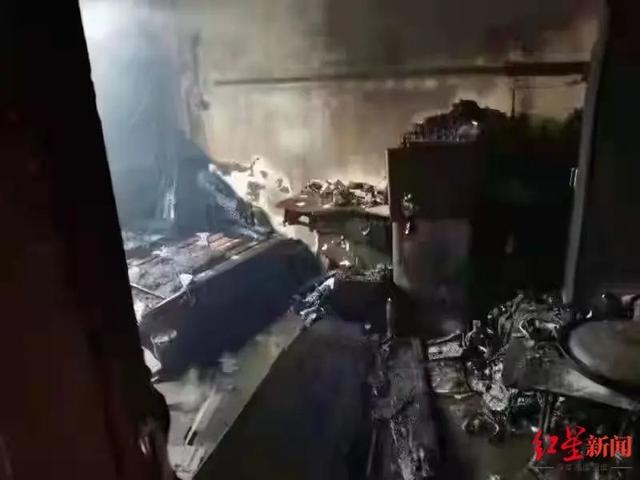 电瓶自燃致“阳台救妻”夫妻双亡，家属追责，律师：举证难索赔难