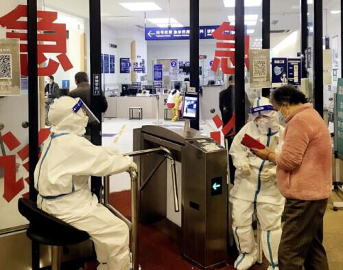 上海新增死亡51例，直接原因公布……张文宏：重症救治面临挑战