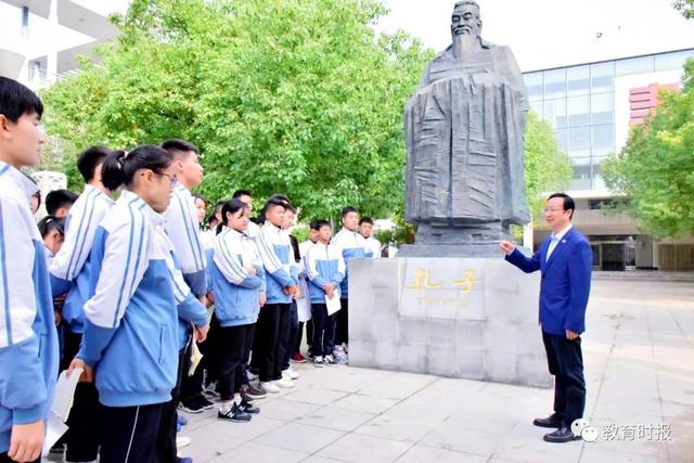 重构育人体系，打通“双新”改革最后一公里