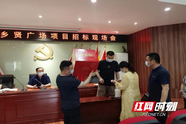 村级项目“阳光”竞标 以实干为“强省会”添彩