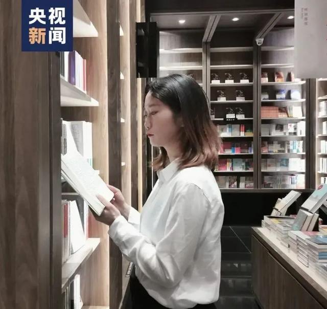 每一步都万分艰难，这位聋人女孩依然做到“中国首位”