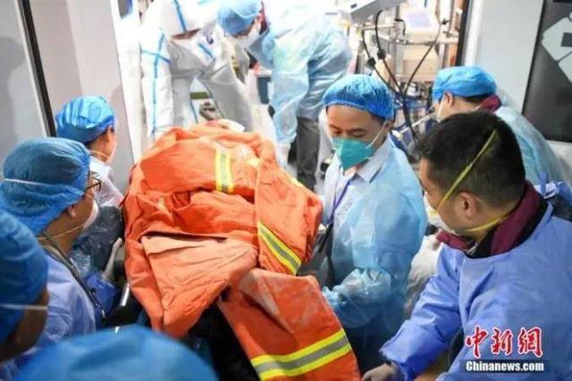 长沙自建房倒塌救援现场细节披露：第10名幸存者是如何发现的