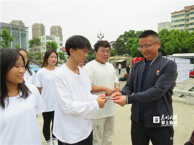 云南林业职业技术学院青年团员体验沉浸式“百年之旅”