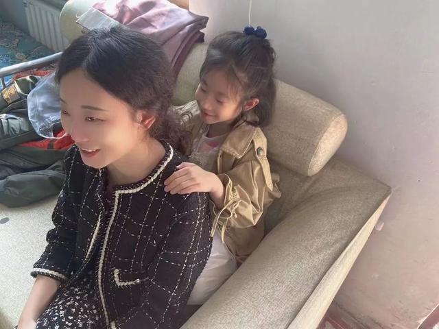 铁山中心幼儿园开展"亲亲母亲节 妈妈我爱你"母亲节活动