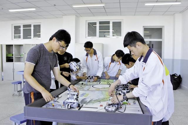 舞动青春旋律 展示社团风采——市酒钢三中学生社团简介