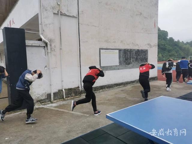 安全教育入心间 黟县各校开展防灾减灾主题教育活动