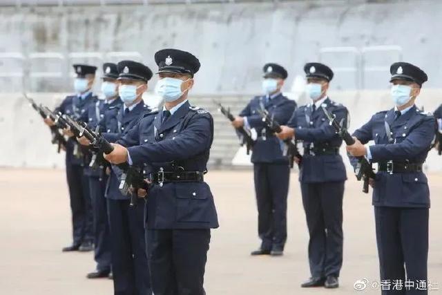 香港警队将全面转用解放军队列