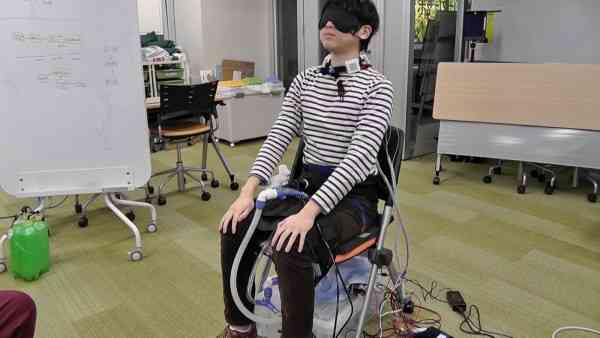 这些日本人真会玩！设计一款能模拟失禁的VR设备