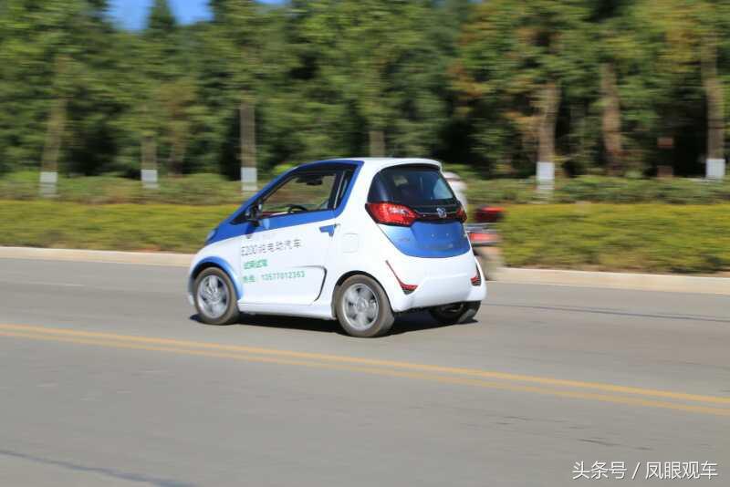 经济家庭第二车 试驾众泰E200