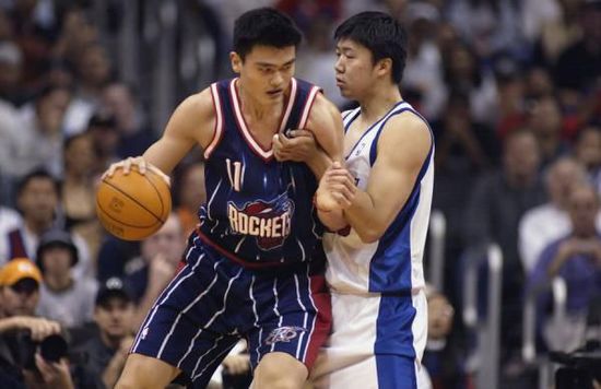 王治郅为什么没能打nba(被骂卖国！被央视封杀！是什么原因让王治郅在NBA落荒而逃)