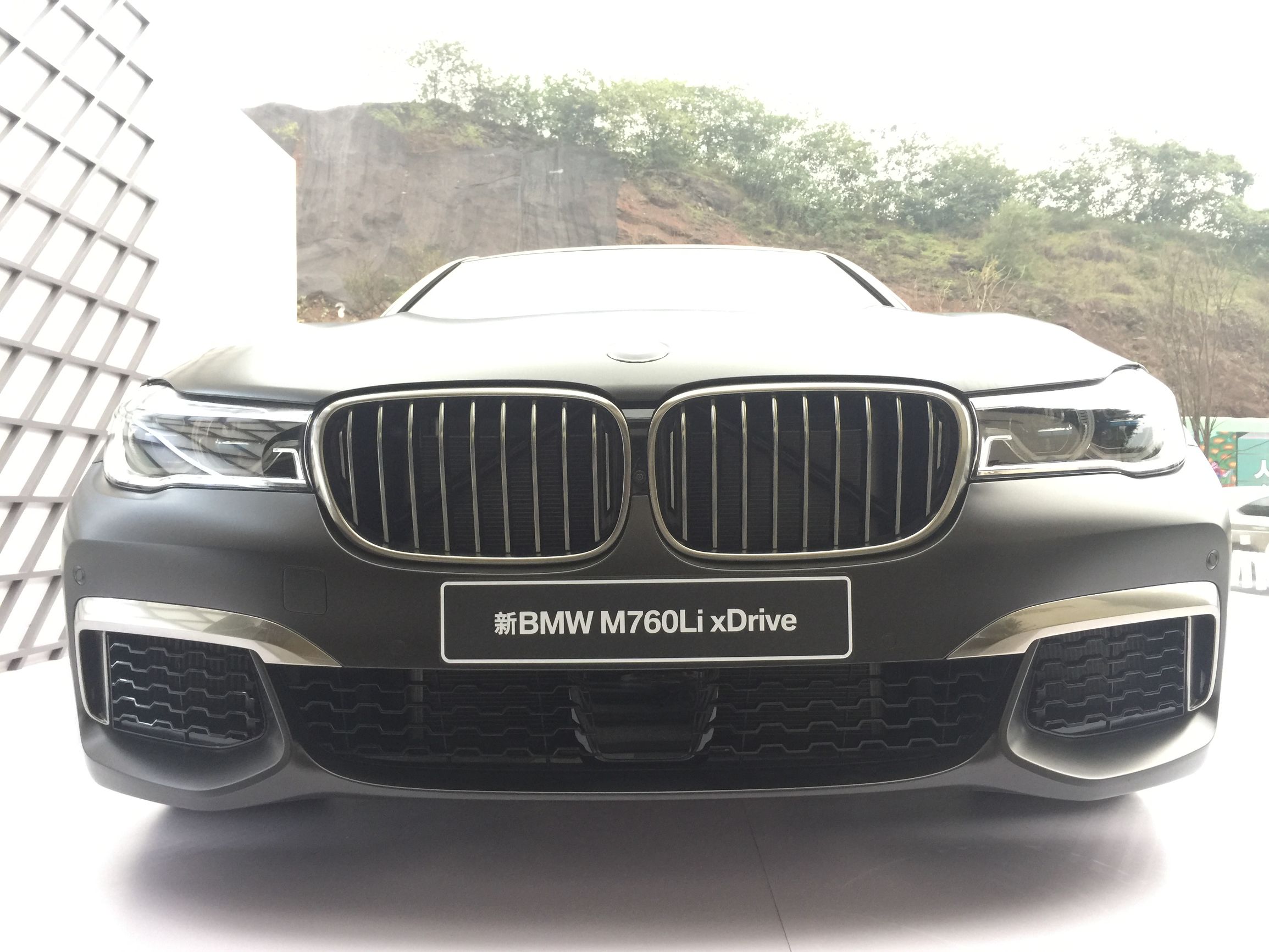 新BMW760Li要做的是让细节和配置配得上这一动力