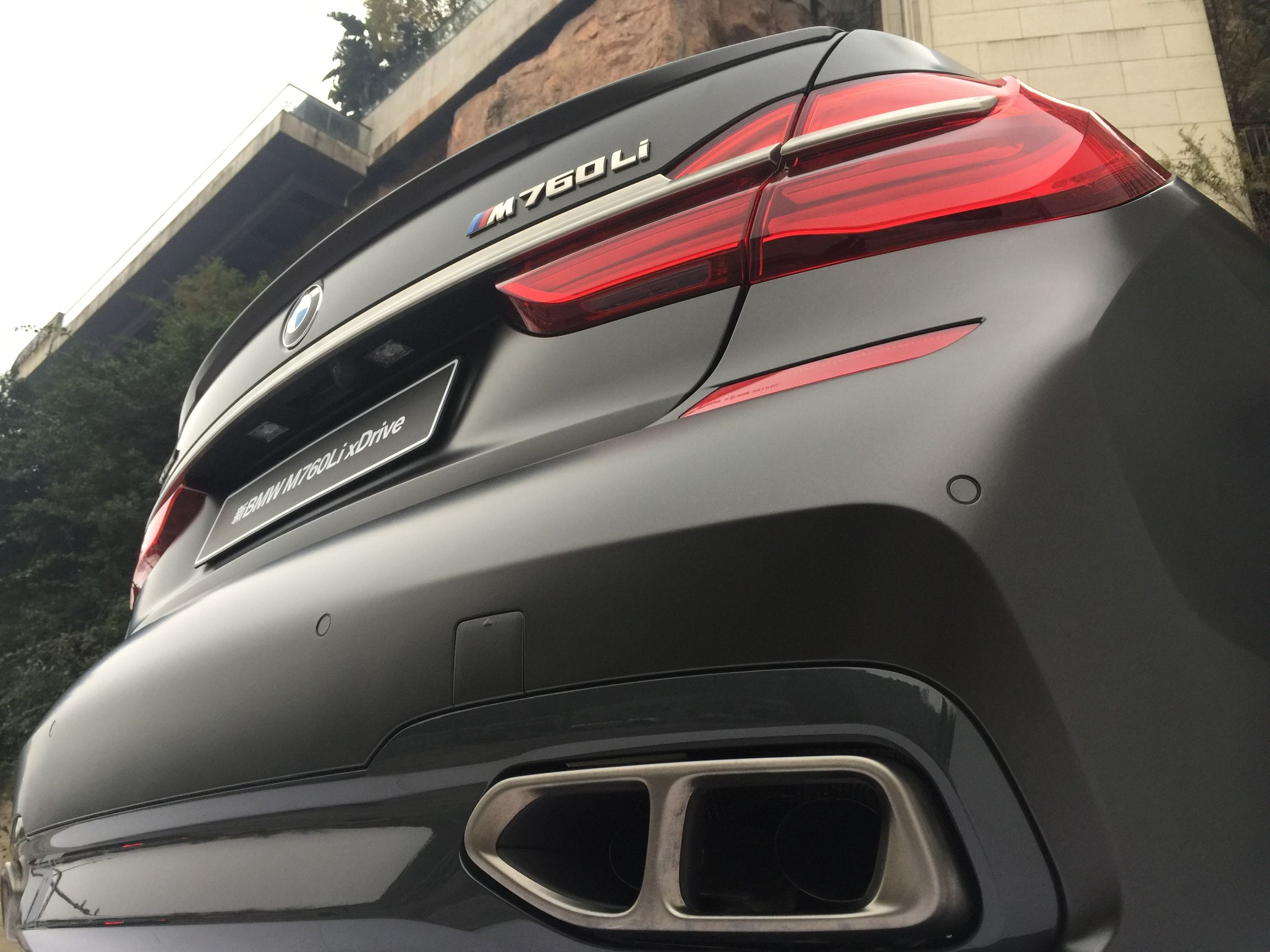 新BMW760Li要做的是让细节和配置配得上这一动力
