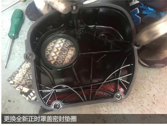 维修疯狂烧机油的EA888，几十元就搞定了！