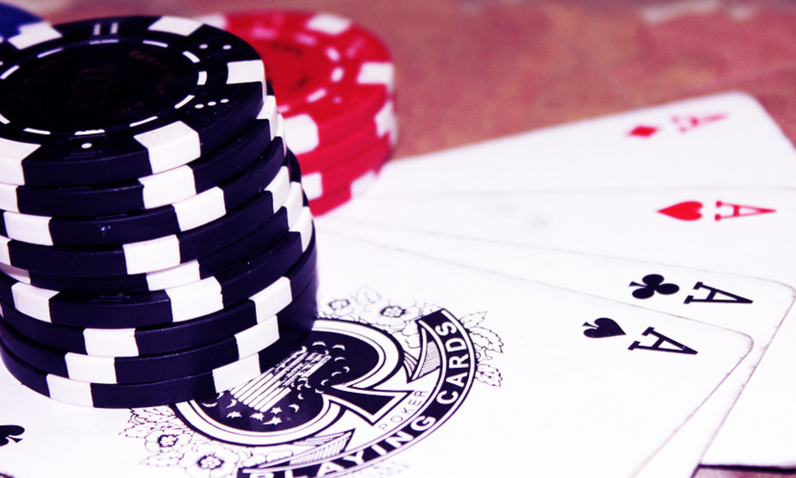 中国棋牌游戏深度报告：赌博擦边球、女性玩家多、付费能力强