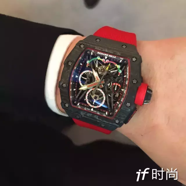 宠妻狂魔靳东送妻子32万的礼物，这才是老司机！