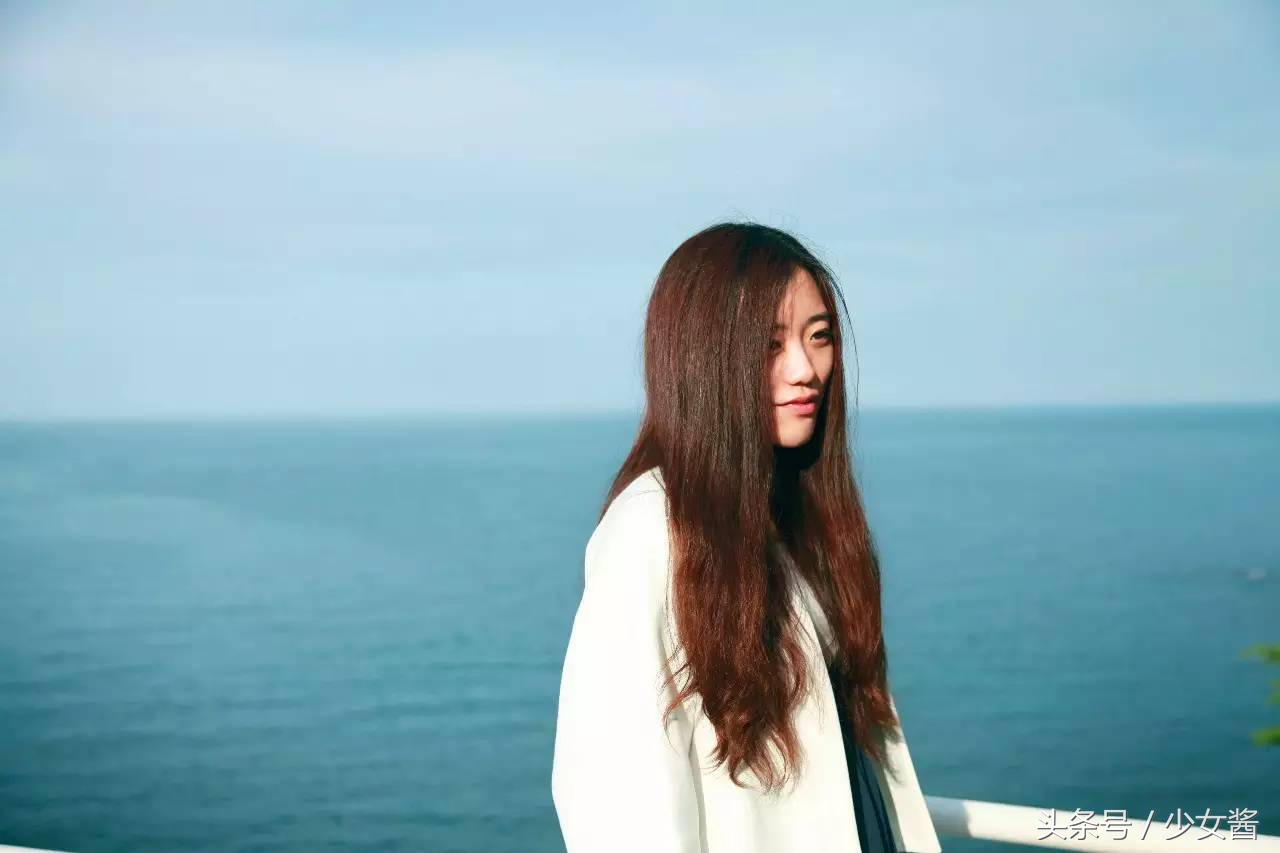 明明可以靠脸吃饭却偏要靠才华的美女作家排行榜，第一名颜值亮了