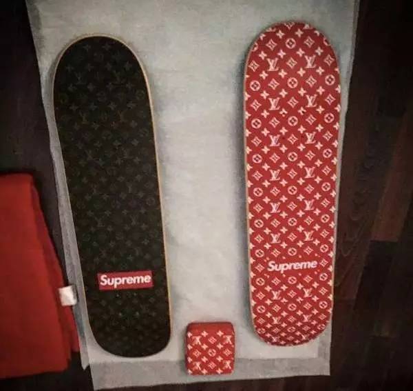 时装与潮牌越走越近？Supreme 就是我们年轻人眼中的 LV！