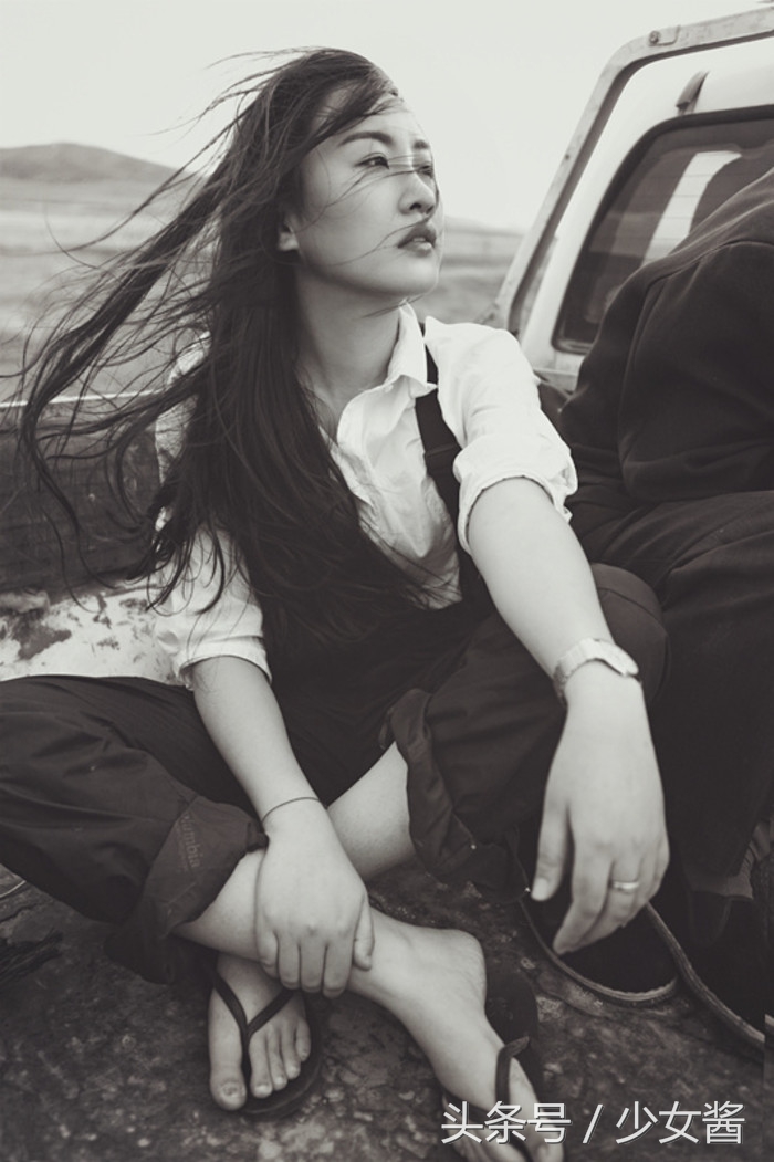 明明可以靠脸吃饭却偏要靠才华的美女作家排行榜，第一名颜值亮了