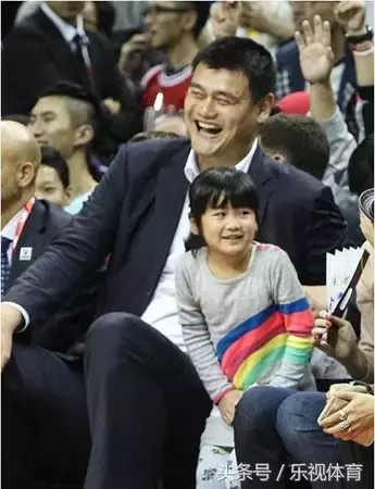 姚明为什么离开nba史册(当初姚明选择11号的原因原来是)