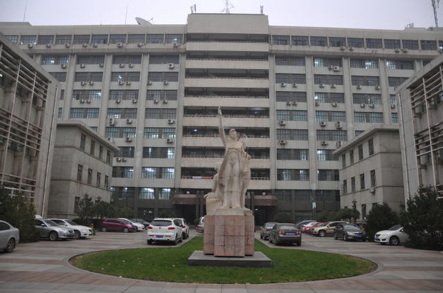 该大学是“建筑老八校”之一，虽不是211，但不掩盖其学科实力