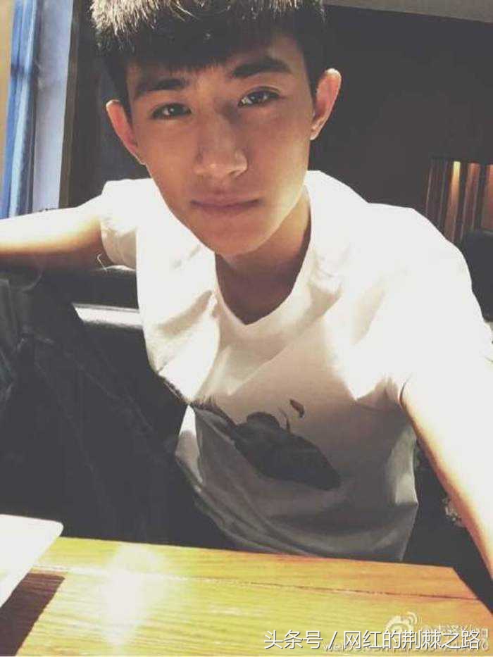 细数16~17年迅速蹿红的网红们，能全认识的我顶你