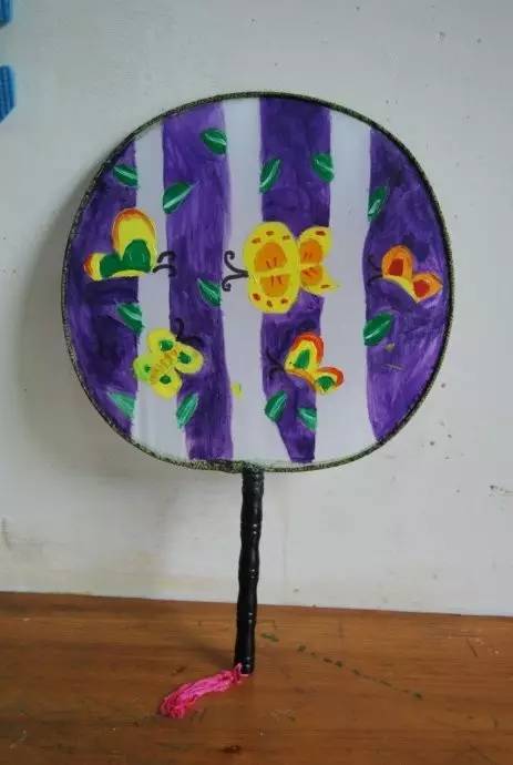 幼儿园亲子手工之创意扇子画，随心所欲地画出一个小小艺术家！