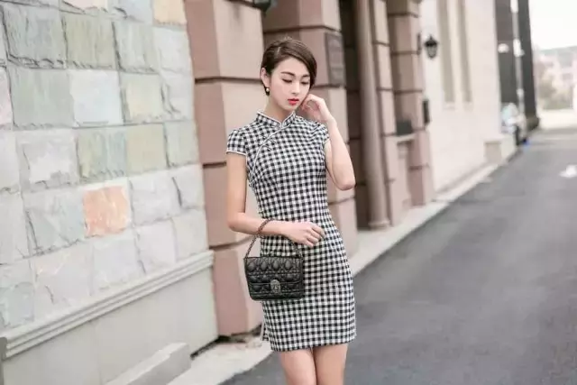 内幕-约拍还是“约啪”？嫩模是如何把自己做成一门暴利生意的