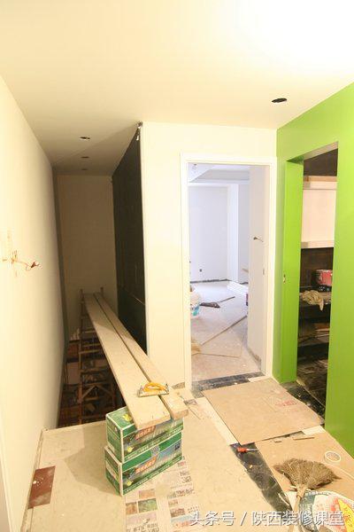 1房2厅素装艳抹loft，附90平米全明半地下室
