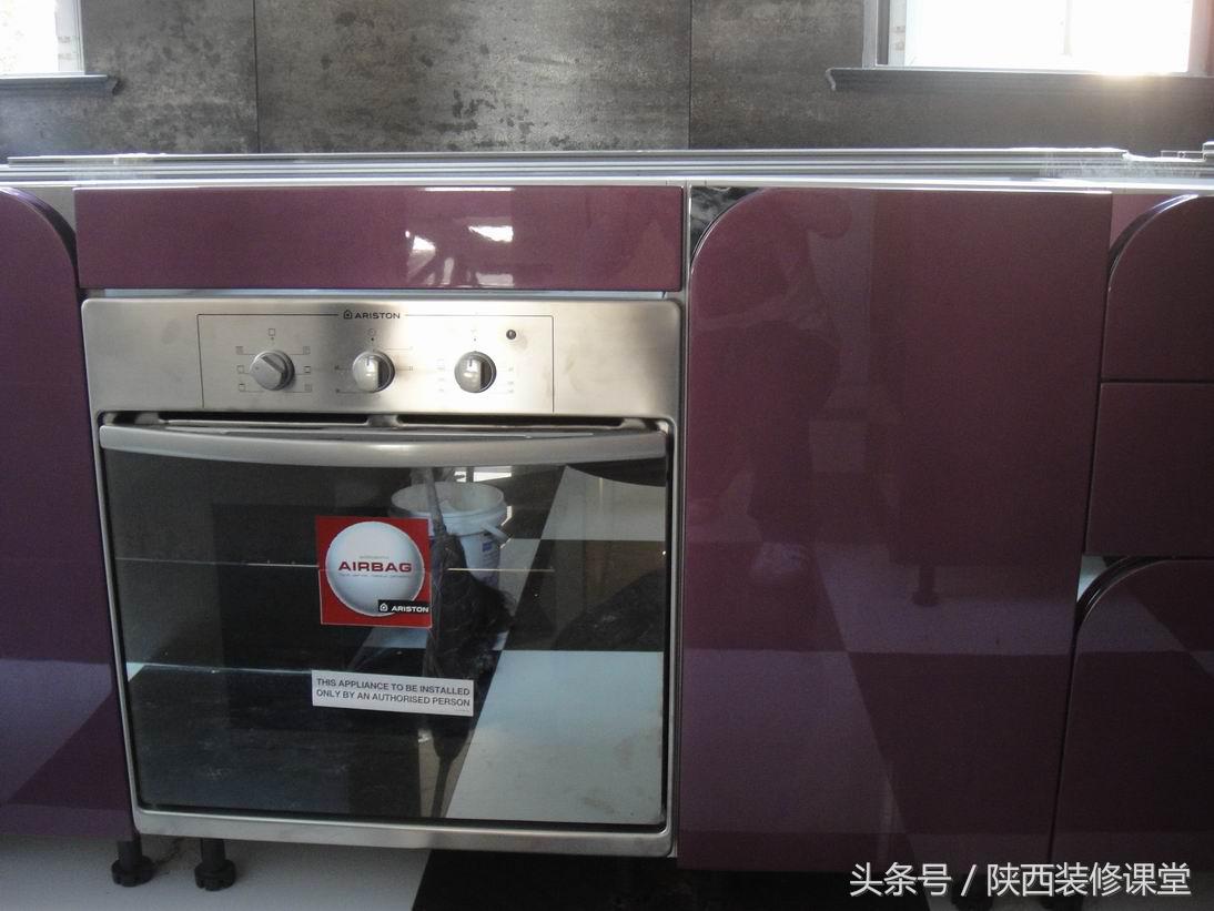 1房2厅素装艳抹loft，附90平米全明半地下室