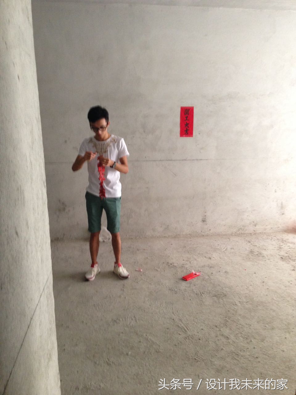 广州的设计高档很多，老家房子简单装修天花都没做就扇灰贴砖