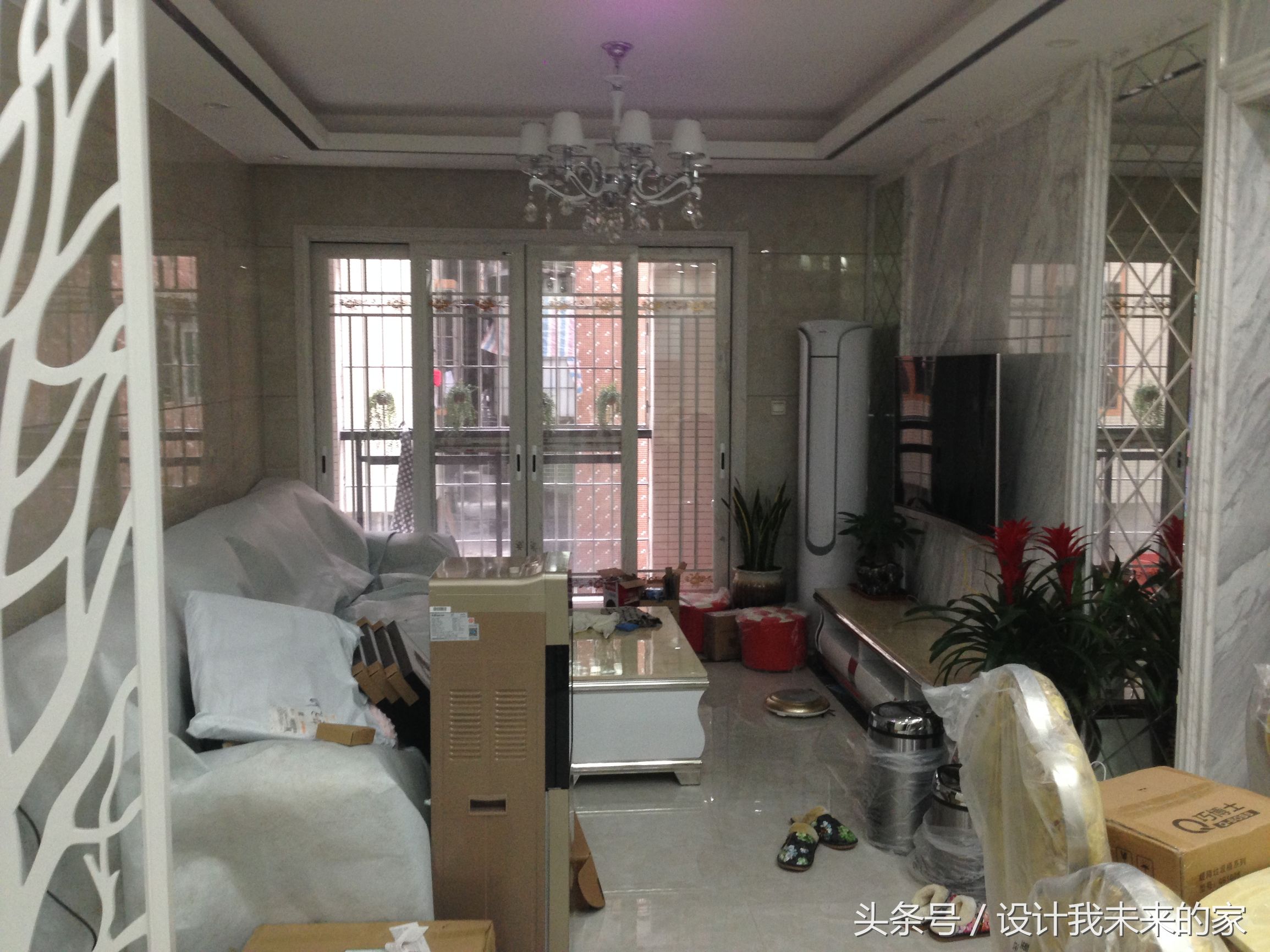 广州的设计高档很多，老家房子简单装修天花都没做就扇灰贴砖