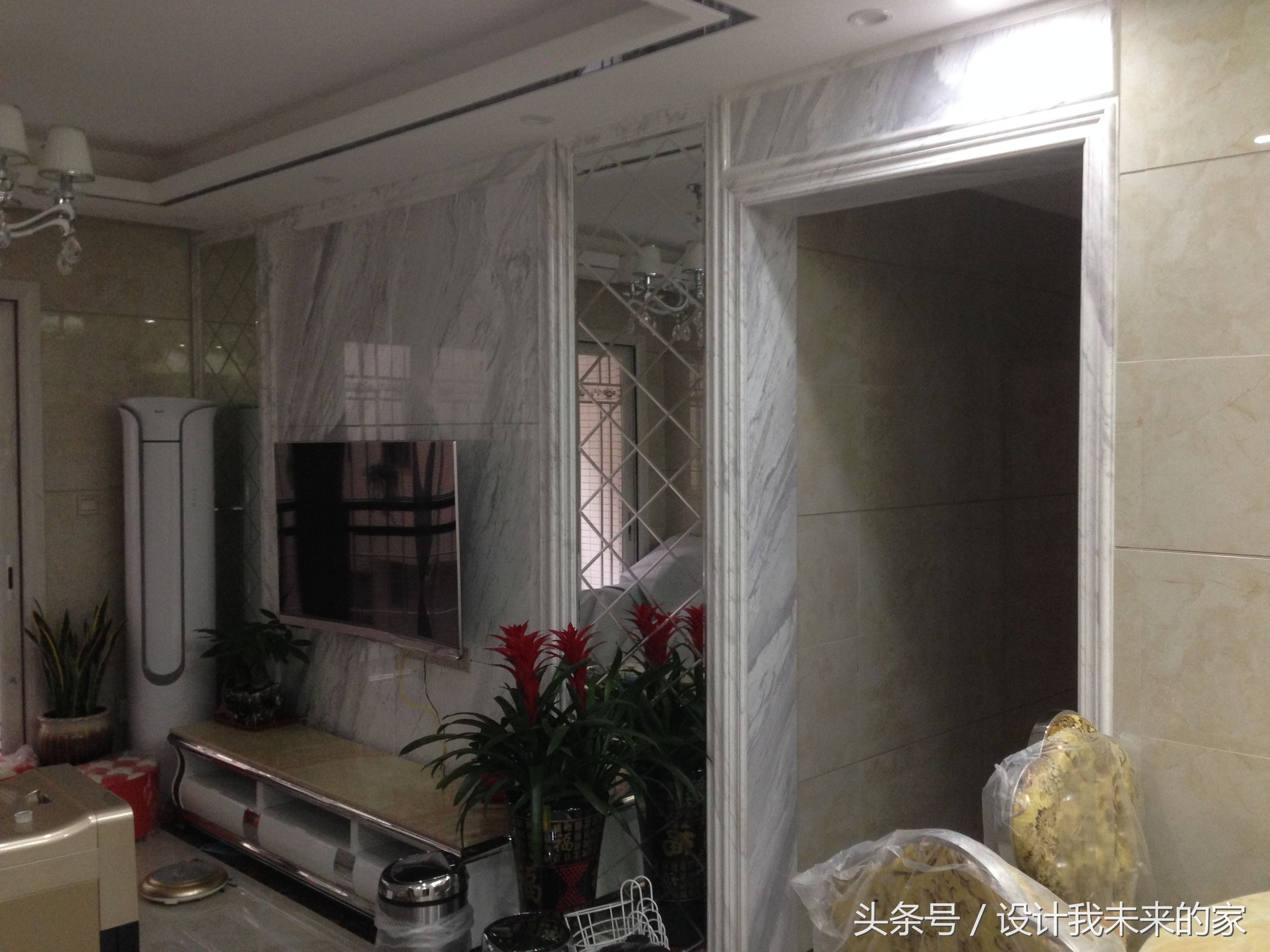 广州的设计高档很多，老家房子简单装修天花都没做就扇灰贴砖