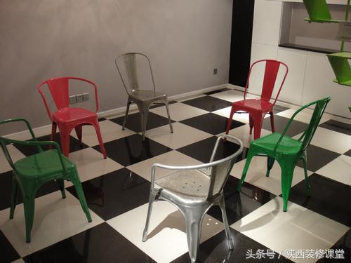1房2厅素装艳抹loft，附90平米全明半地下室