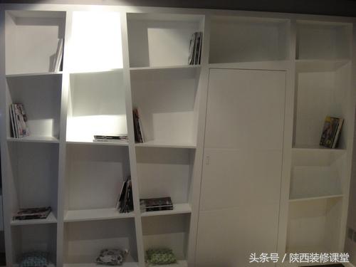 1房2厅素装艳抹loft，附90平米全明半地下室
