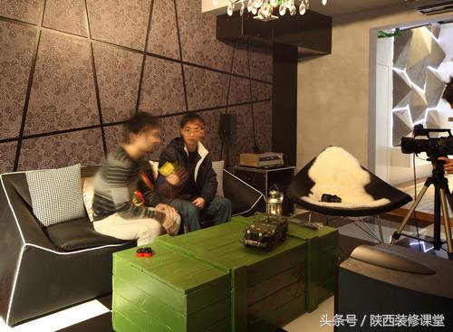 1房2厅素装艳抹loft，附90平米全明半地下室