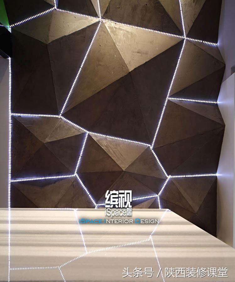 1房2厅素装艳抹loft，附90平米全明半地下室
