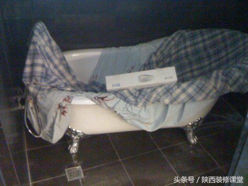 1房2厅素装艳抹loft，附90平米全明半地下室