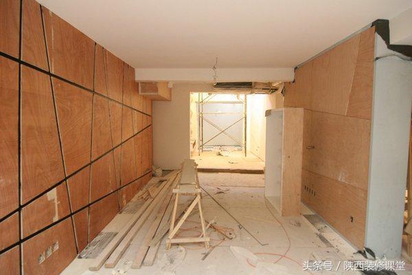 1房2厅素装艳抹loft，附90平米全明半地下室