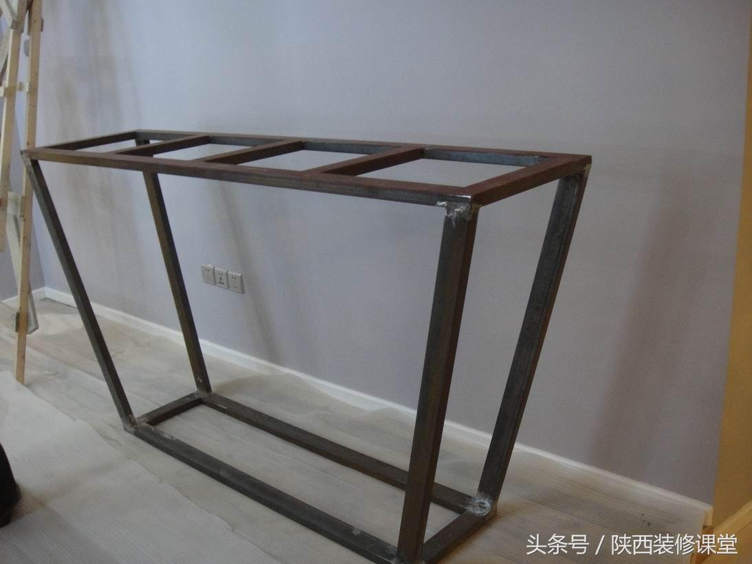 1房2厅素装艳抹loft，附90平米全明半地下室