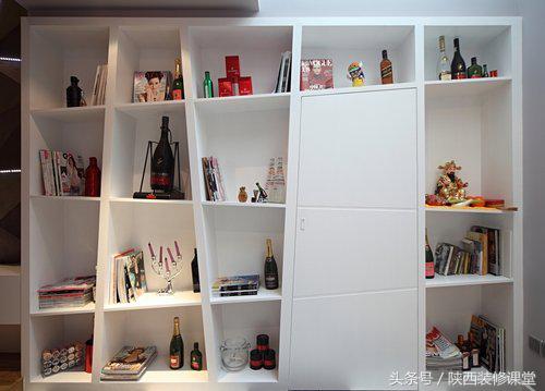 1房2厅素装艳抹loft，附90平米全明半地下室