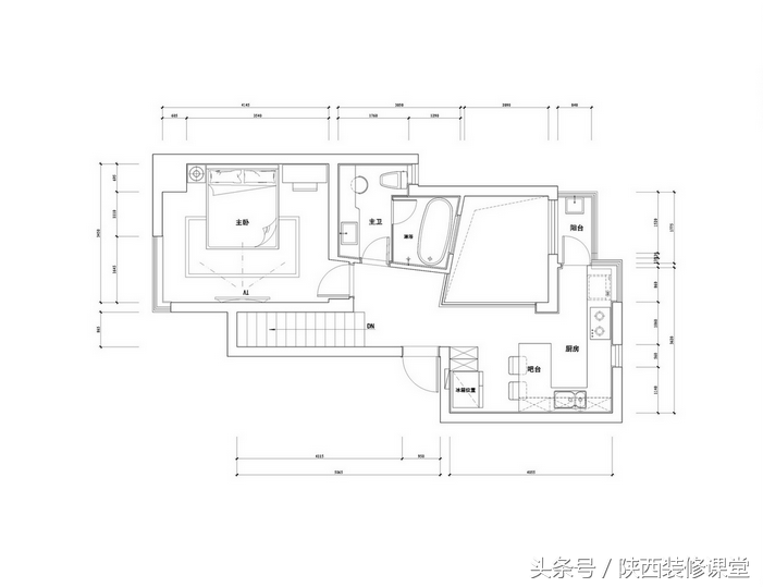 1房2厅素装艳抹loft，附90平米全明半地下室