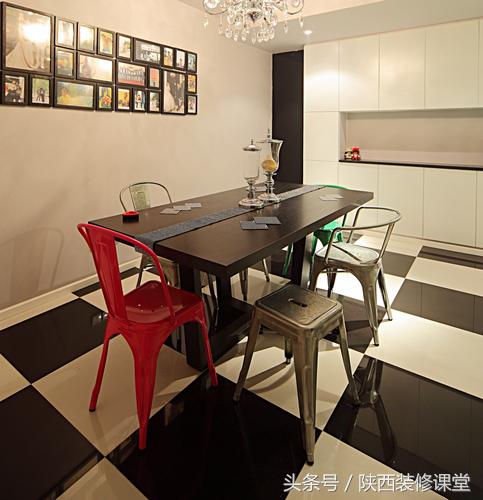 1房2厅素装艳抹loft，附90平米全明半地下室