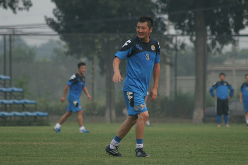 国足终于争口气，明星球迷鹿晗李易峰韩寒没事也爱“插一脚”