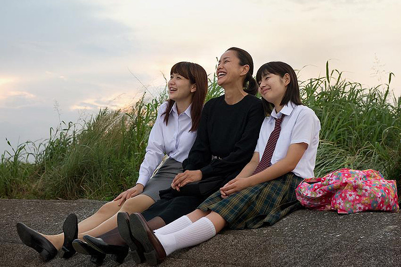 《滚烫的爱》:宫泽理惠和小田切让开了个日本澡堂子!