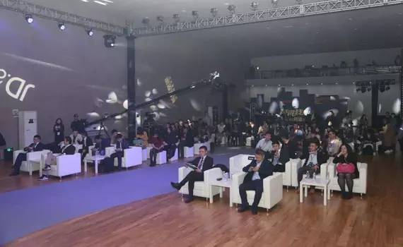 懶人春天來了 長虹空調(diào)教你‘能動口就不動手’