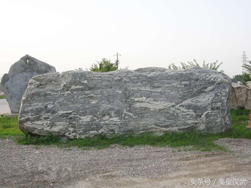 此人是中国历史上有名的贤君，继位自带灵异光环，科学无解