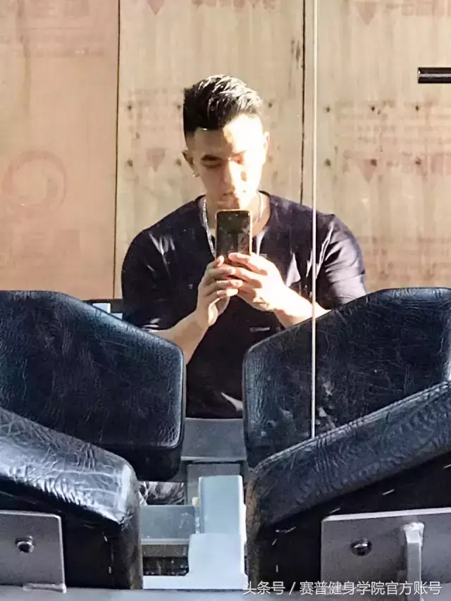 211毕业、MBA硕士又如何？世界健美冠军才是他的终极追求