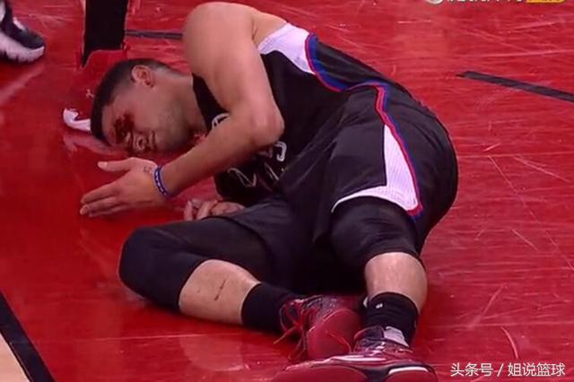 足球比赛球衣沾血为什么要换(为什么NBA球星流血必须下场，原因其实很简单，与一位名宿有关)